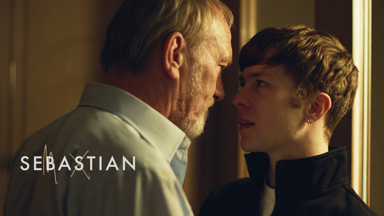 白天的我，夜里的他