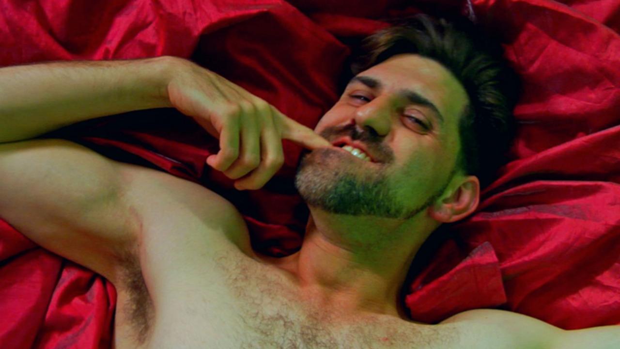 Cony porno aktrisa Boss kotibani mushukini yalashga majbur qildi