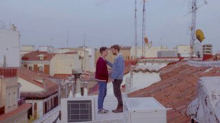 屋頂上的電影約會